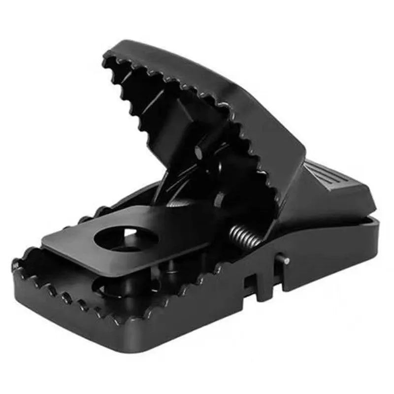 Automatic mouse cage trap in metal or plastic, shown in small, medium and large sizes for indoor use.