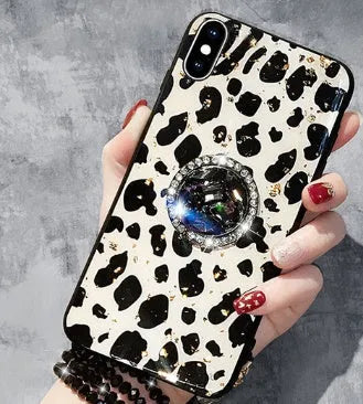 Leopard print TPU back cover case for Samsung Galaxy and Apple iPhone smartphones.