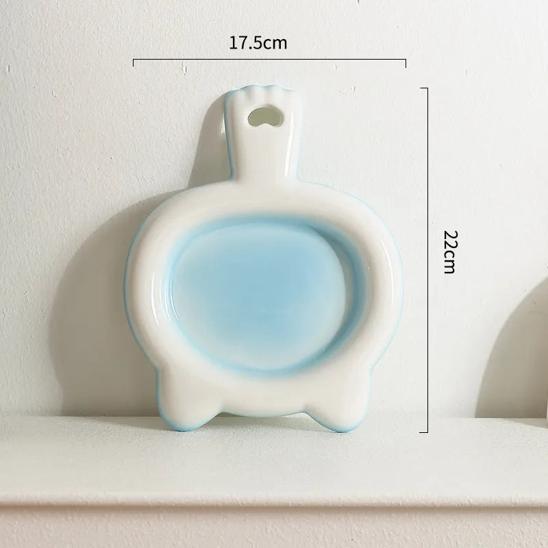Ceramic cat bowl with shallow mouth design in selected colour