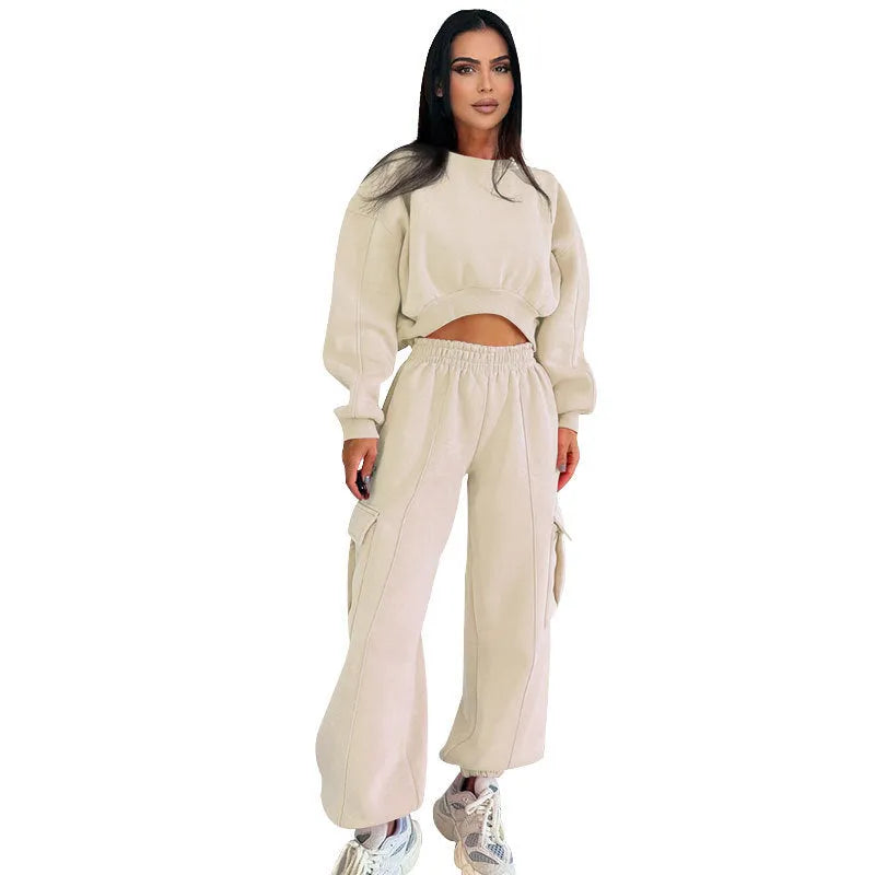 Women's round neck sweatshirt and high waist pocket sweatpants set in solid colour, loose fit, polyester fibre