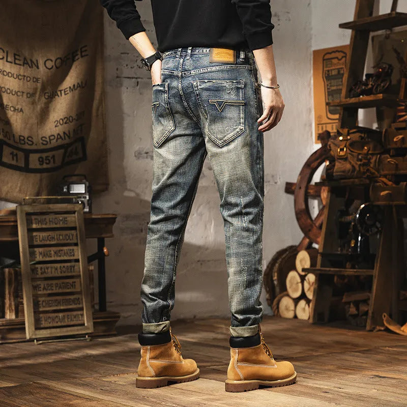 Men's vintage blue fleece-lined jeans with a straight leg loose fit and drawstring waist