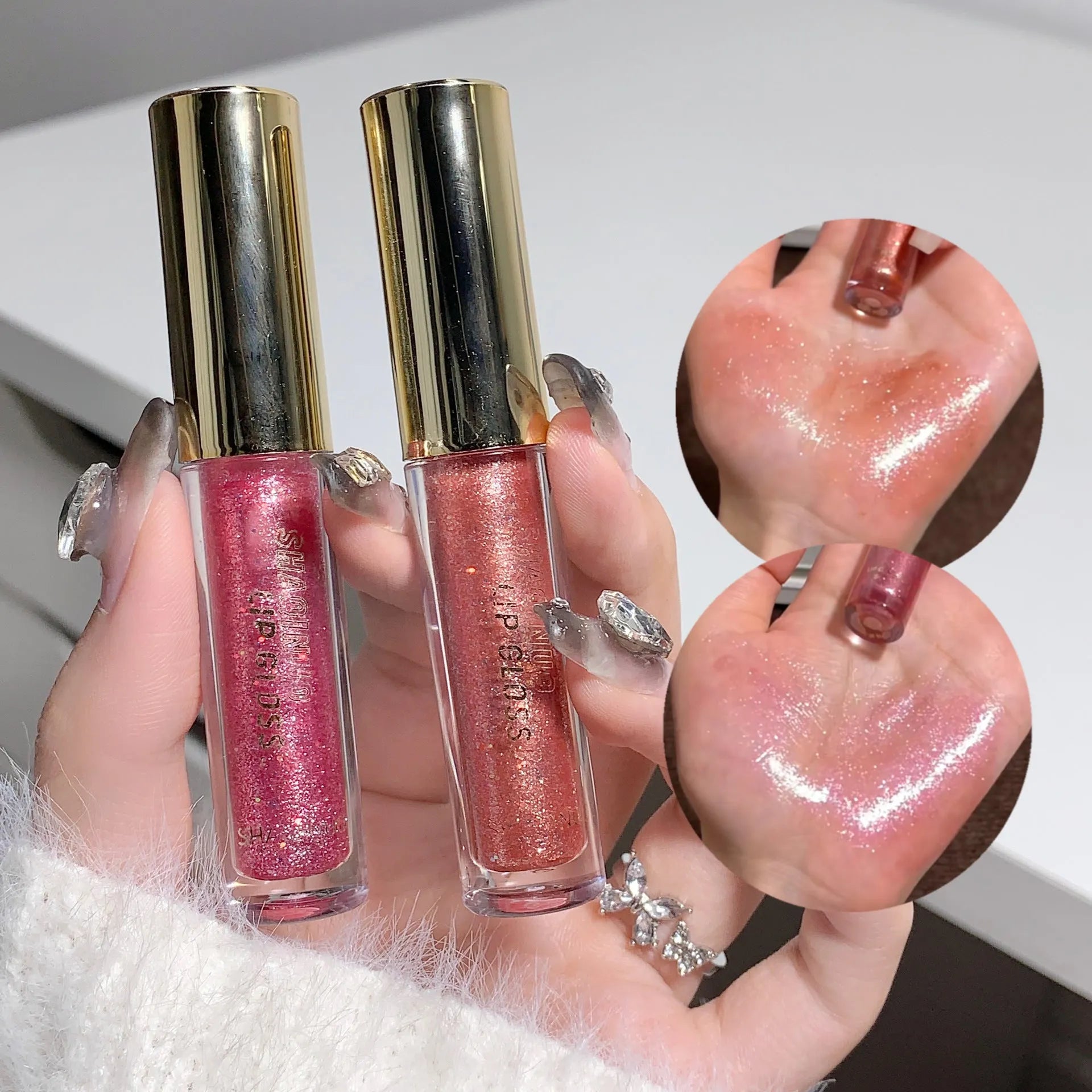 Moisturising flash lip gloss with mirror finish in five colours: cherry blossom pink, gilded flash, peach, purple, and berry red.