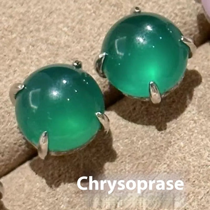 Round chalcedony stud earrings with four-claw setting in Chinese retro style