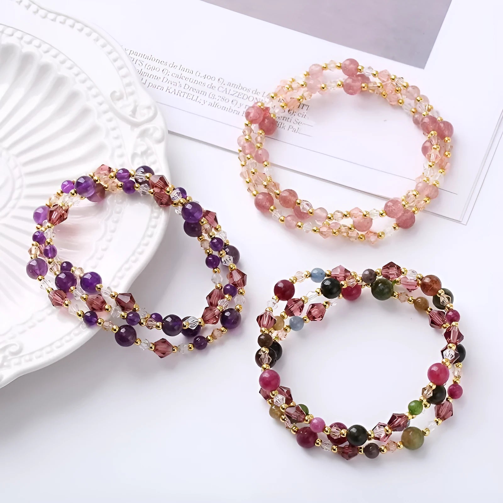 Women's adjustable crystal bracelet with tourmaline stones and rope tightening mechanism