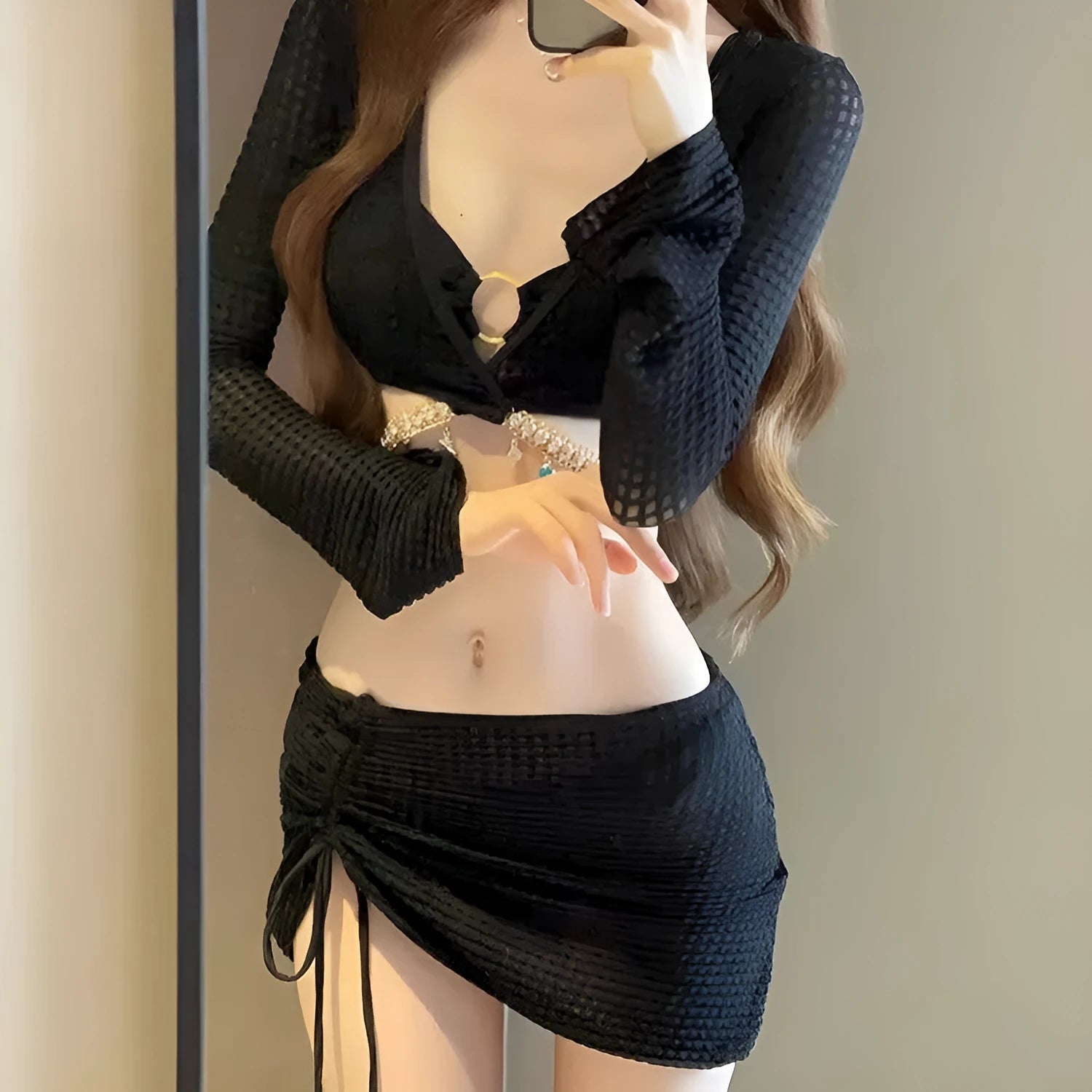 Women's long sleeve black and white bikini swimsuit made from polyester for swimming and wading