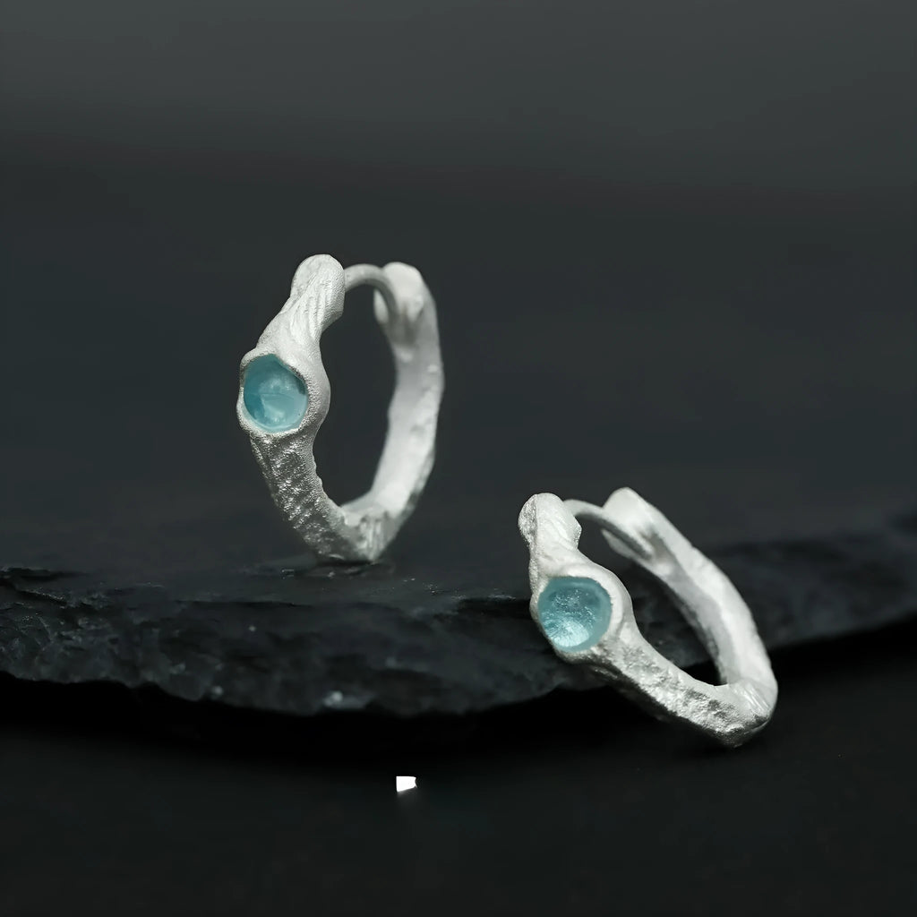Women's geometric round ear clip in burnt silver 925 silver jewellery