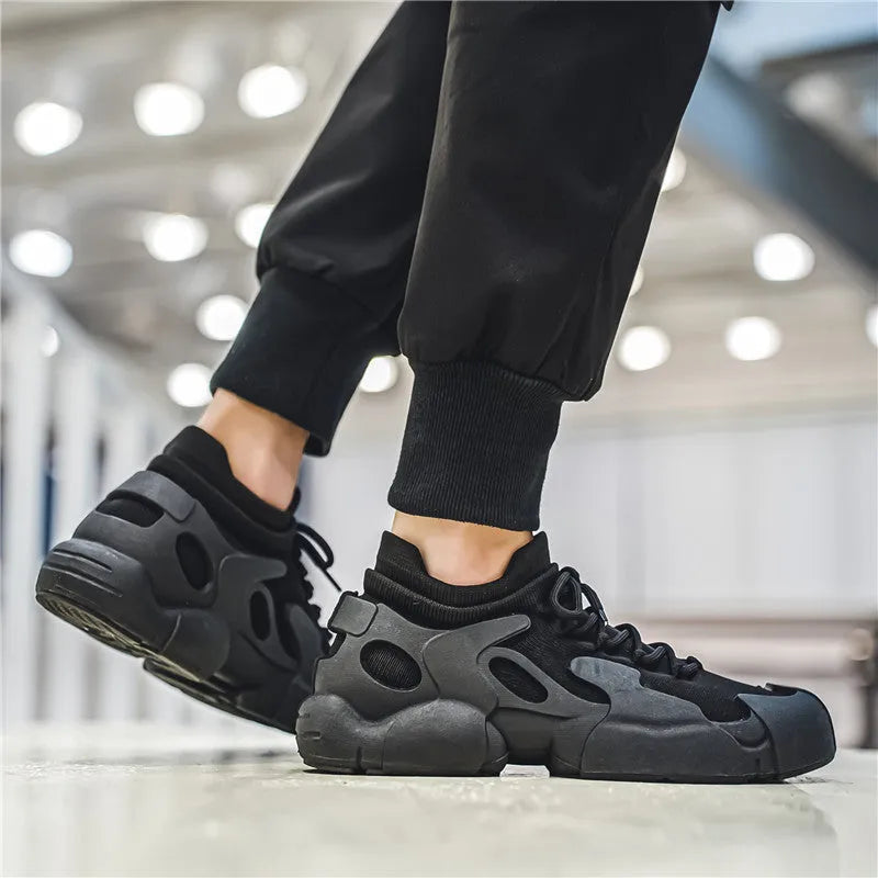 Women's breathable fly woven mesh lace-up hiking shoes in low-top profile with rubber sole and round toe