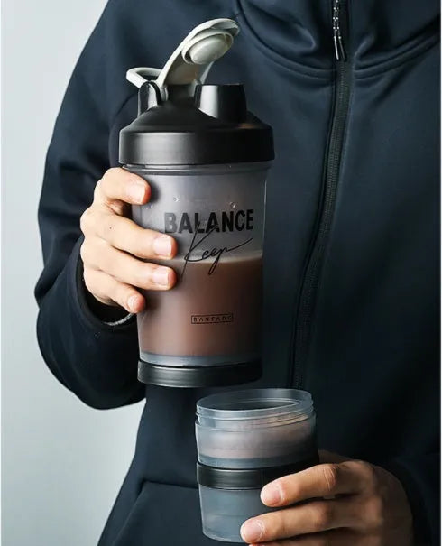 Fitness shake cup 500ml plastic leak-proof portable bottle for protein shakes