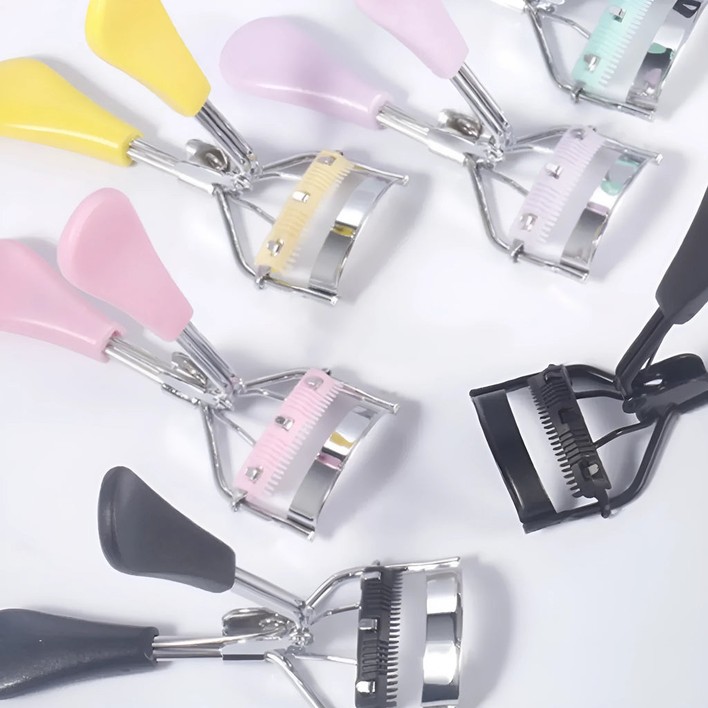 A4 with comb eyelash curler in black ribbon comb colour made from carbon steel and ABS
