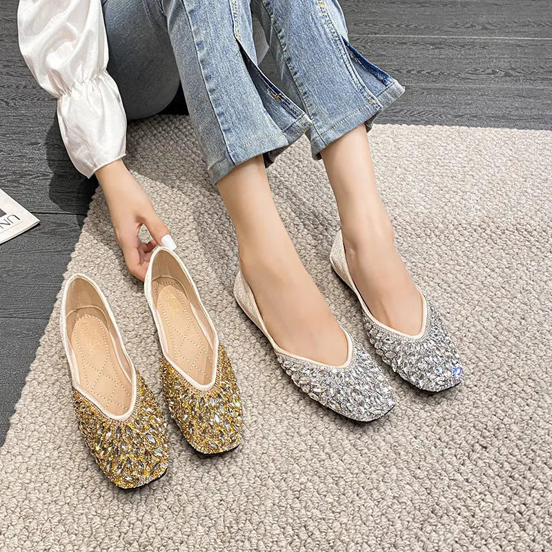 Flat bridesmaid shoes in satin with square toe and rhinestone decorations in silver and gold