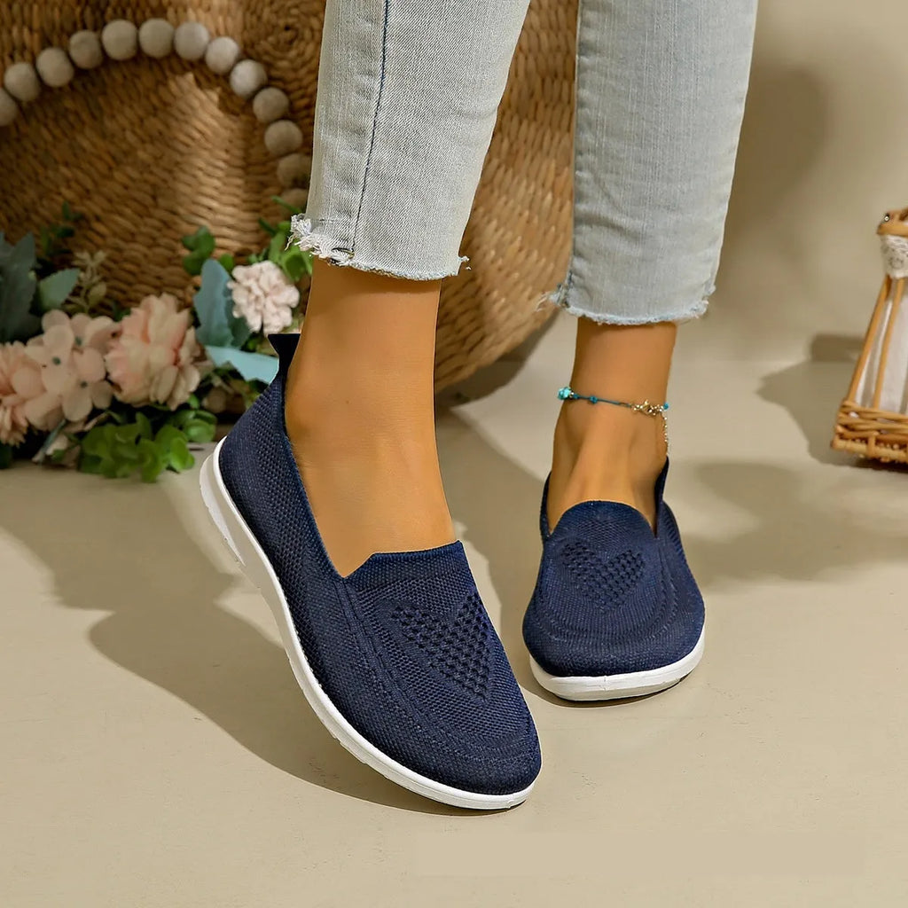 Plus size women's casual thin shoes with heart pattern, flat heel and mesh lining in various colour options