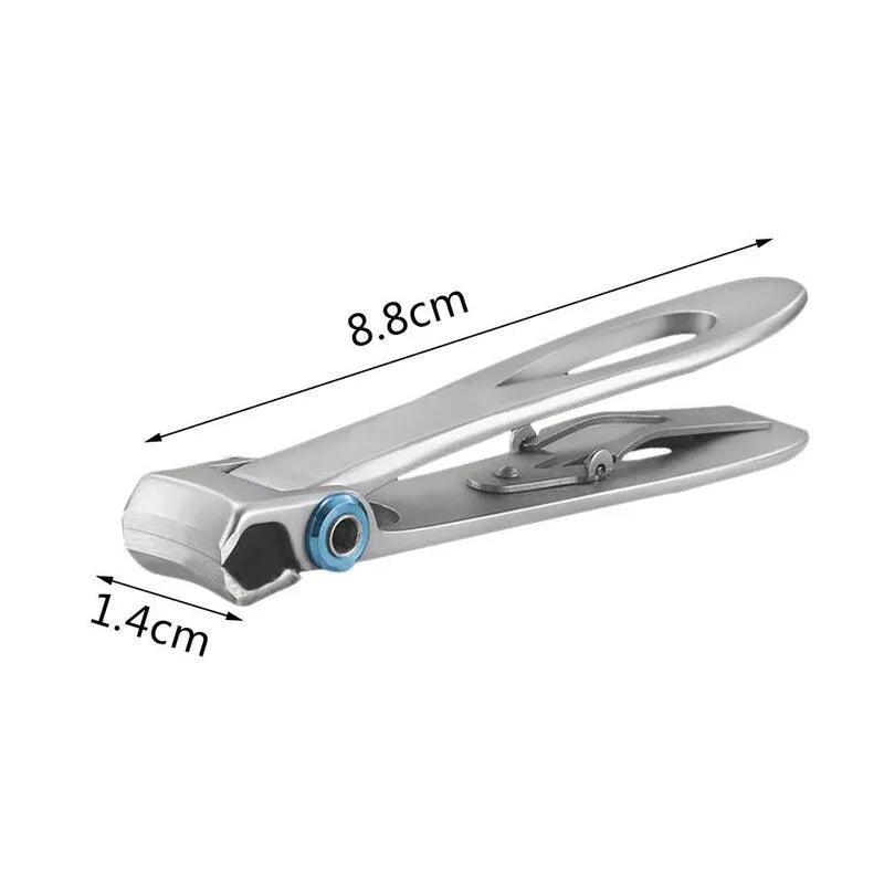 Stainless steel toenail clippers with 15mm jaw opening and ergonomic handle in silver colour