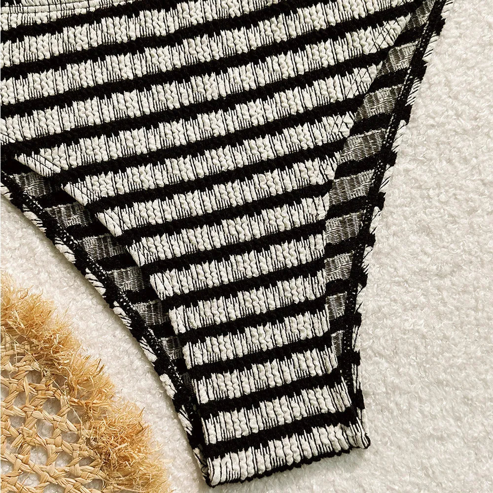 Women's striped bikini swimsuit in split briefs style