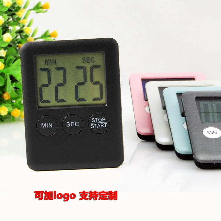 Magnetic kitchen timer with countdown display in black or white colour options