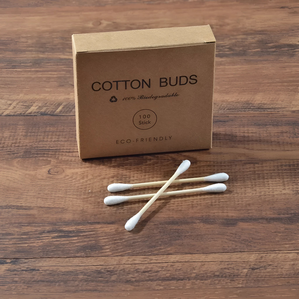 Box of 100 double-ended white cotton swabs for cleaning and beauty use