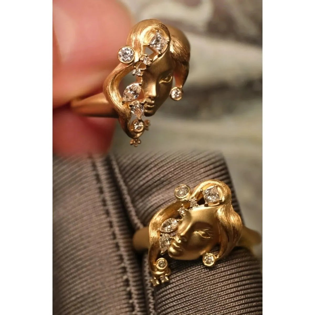 Gold alloy adjustable ring with antique portrait design for women