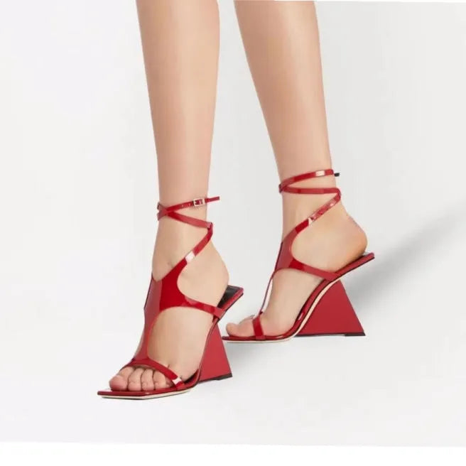 Women's black high heel sandals with square toe and 9.5cm block heel with button closure