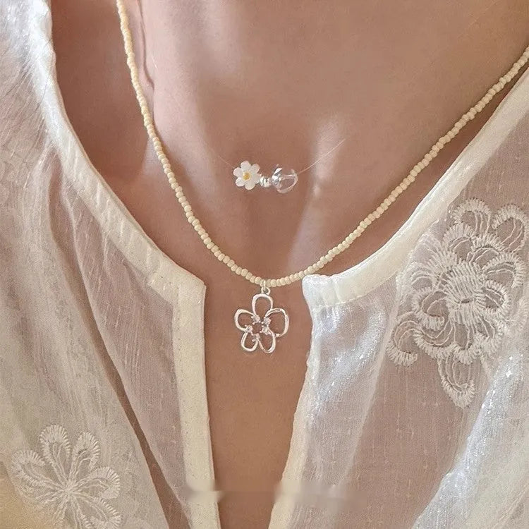 Women's colourful beaded hollow flower necklace with U-shaped pendant and Korean style design