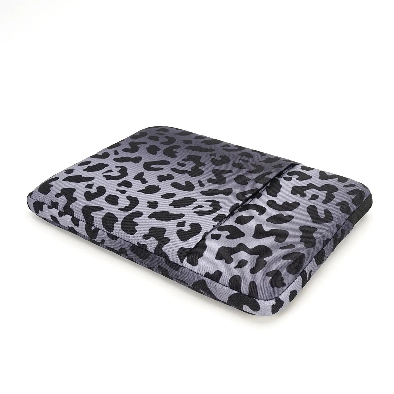 Leopard print laptop sleeve for 13-inch to 16-inch devices with anti-shock flannel lining