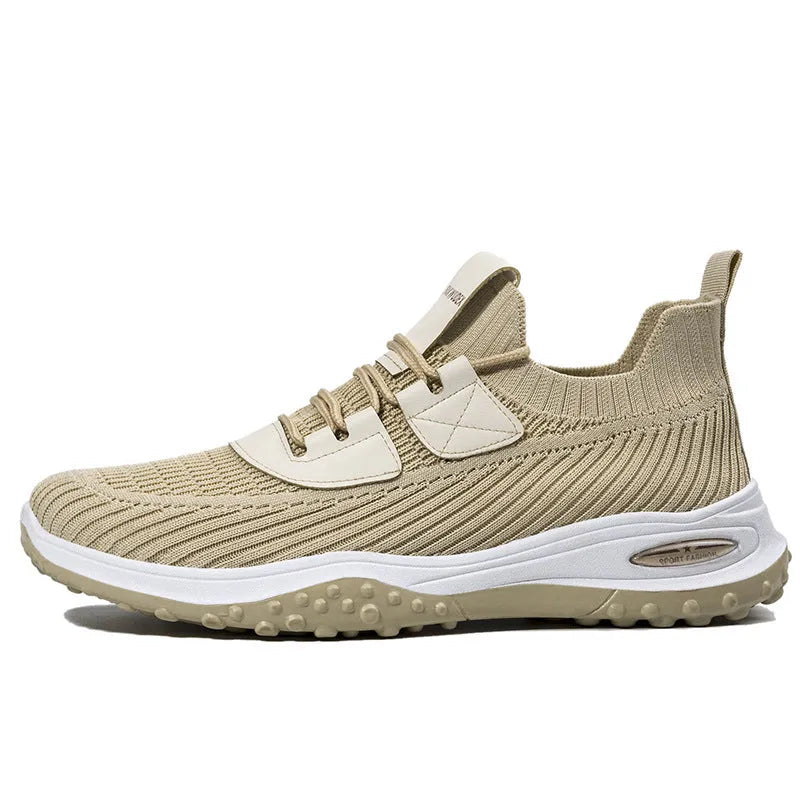 Flyknit low-top running shoes in black or brown with mesh lining and flat heel design