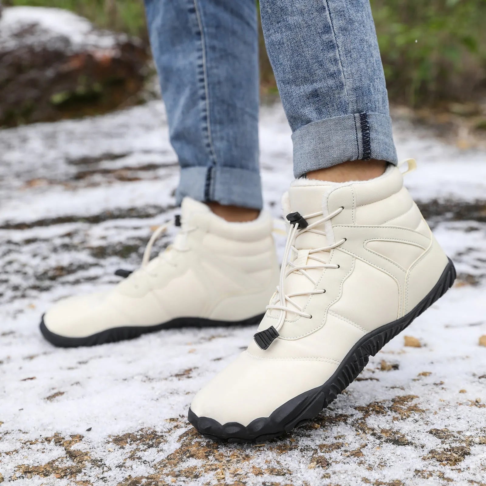 Five-finger waterproof fleece-lined hiking boots in multiple colours with non-slip rubber outsole