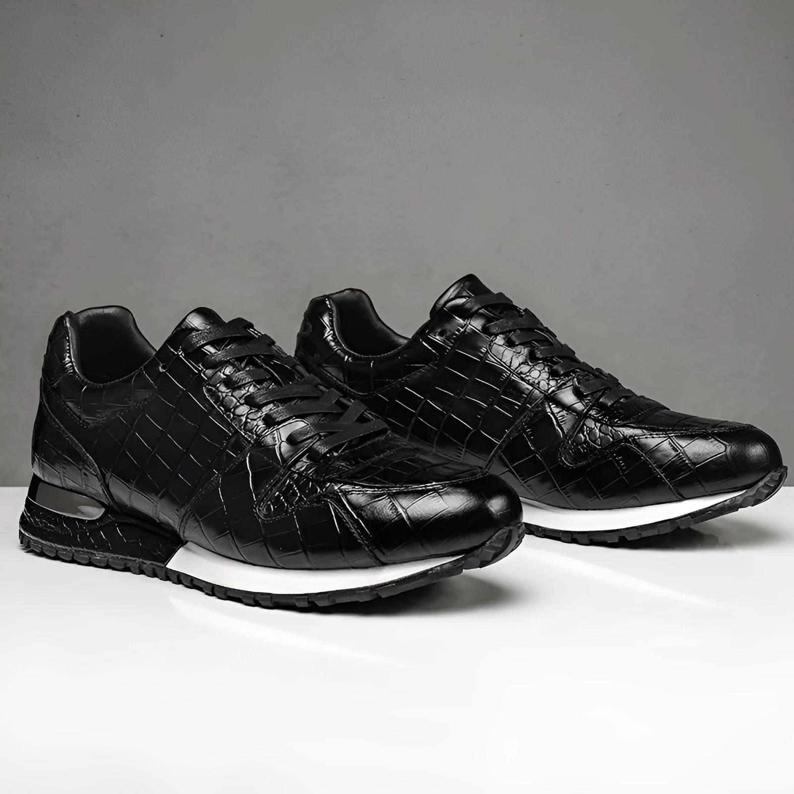 Crocodile pattern elevated leather shoes for men, wedge heel, sheepskin lining, black colour