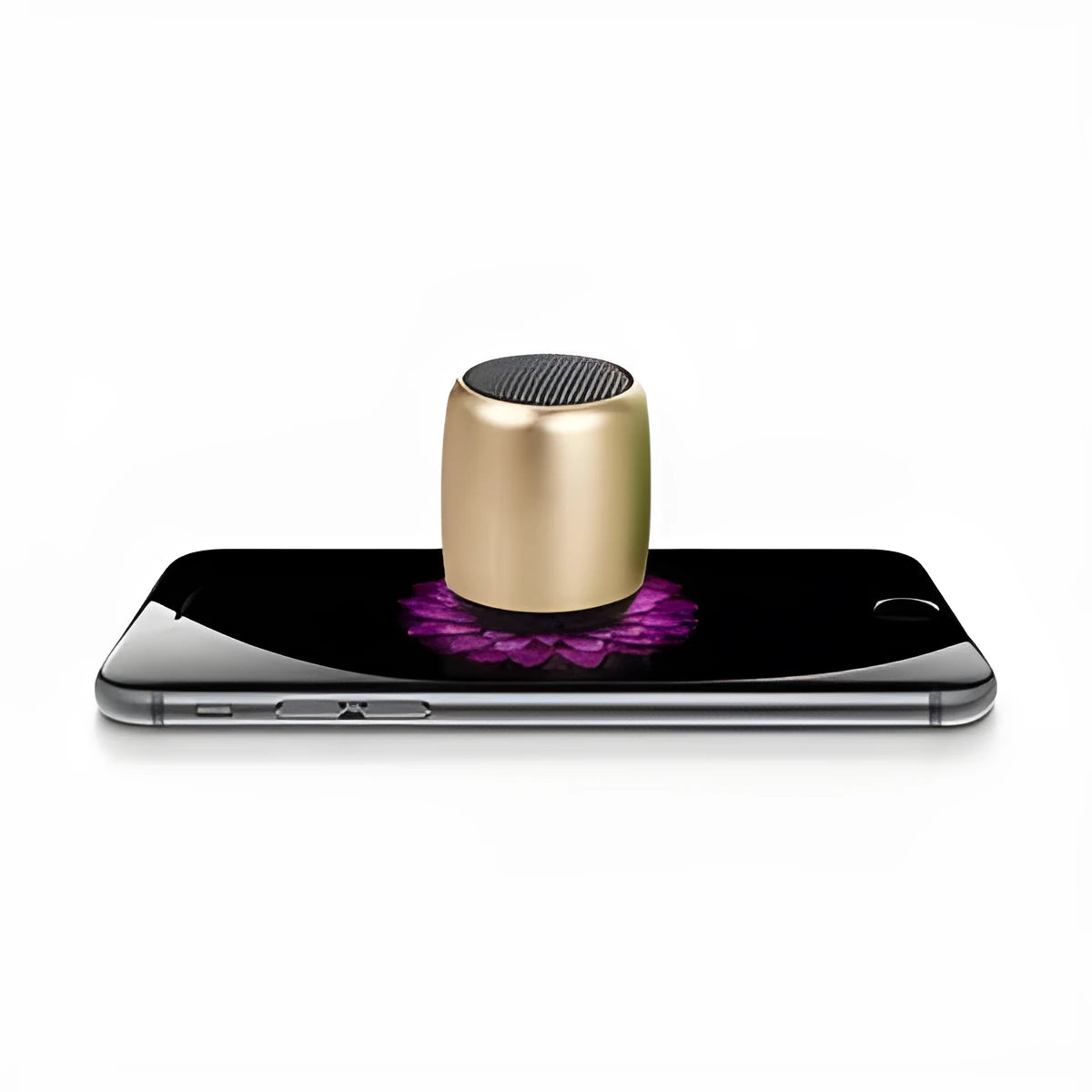 Portable outdoor mini Bluetooth speaker in choice of colours with IPX5 water resistance