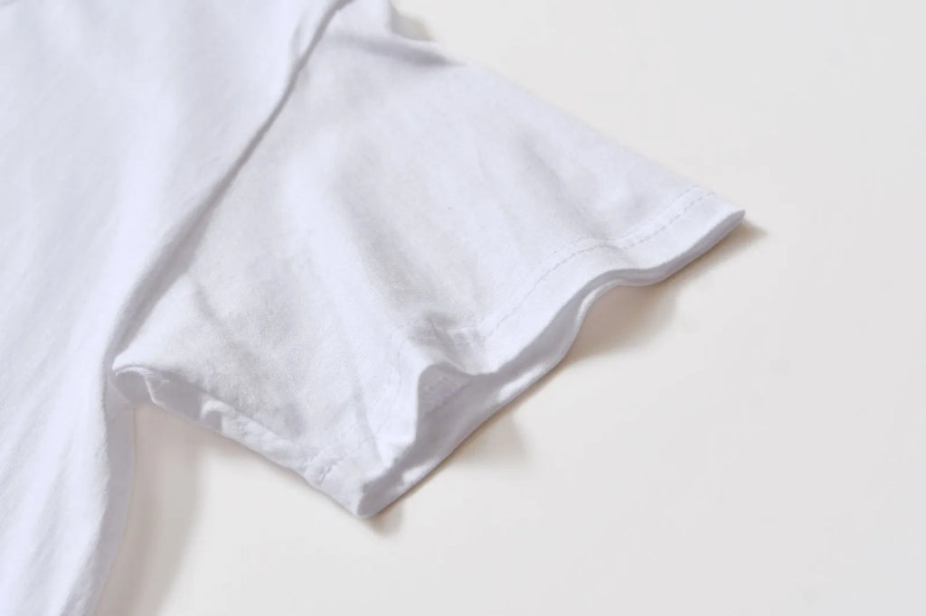 White cotton t-shirt overalls with round neck and short sleeves for teenage summer wear