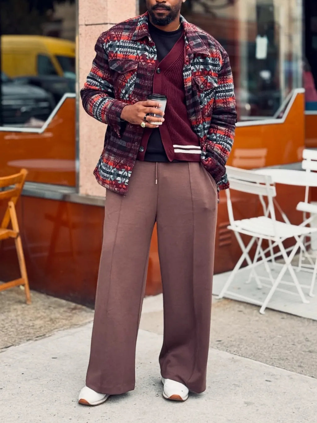 Retro plaid pocket jacket in regular fit polyester, checkered pattern, front view with pockets