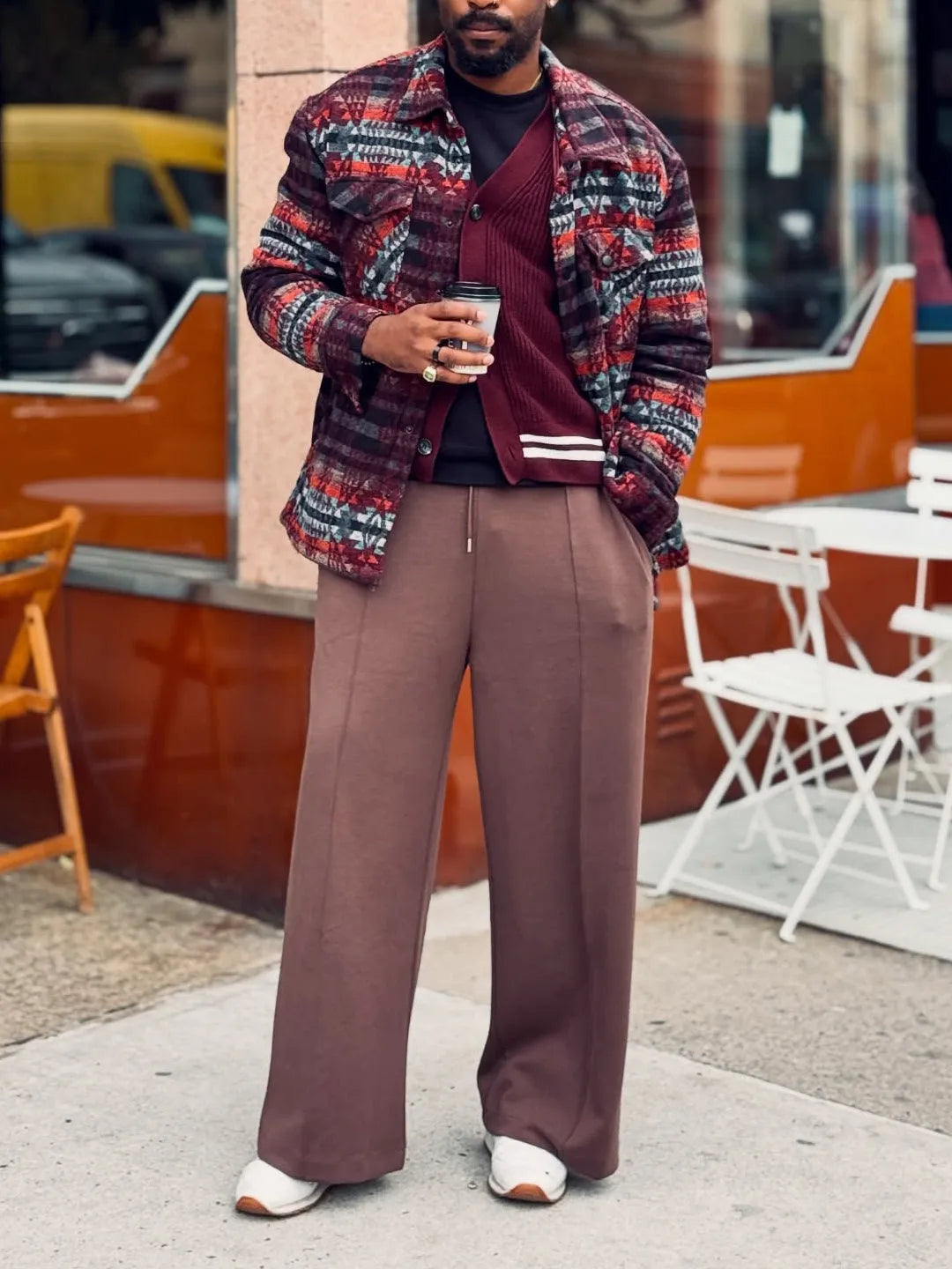 Retro plaid pocket jacket in regular fit polyester, checkered pattern, front view with pockets