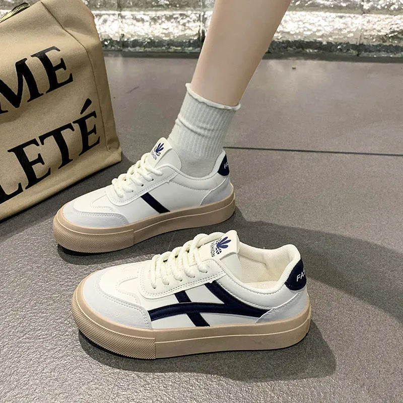 Classic blue or brown casual board shoes with patent leather finish and rubber soles