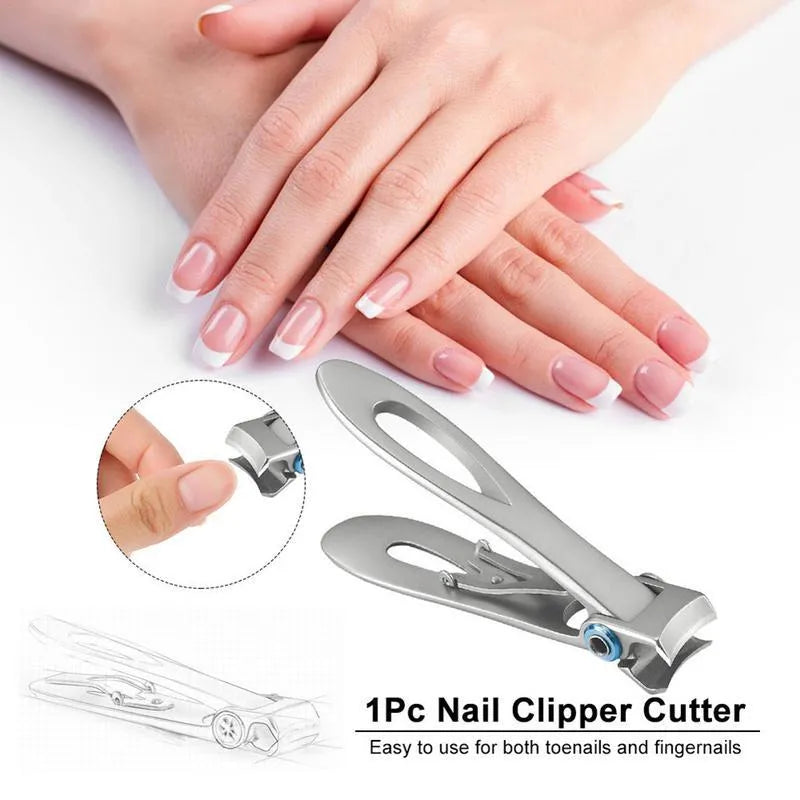 Stainless steel toenail clippers with 15mm jaw opening and ergonomic handle in silver colour