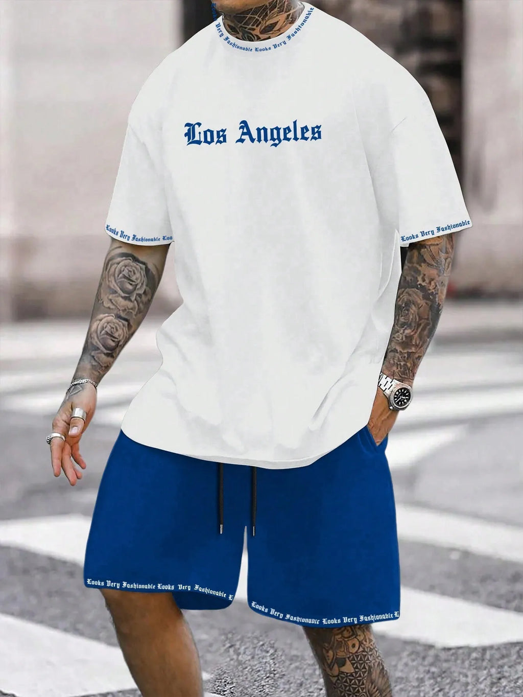 Sports style short-sleeved top and shorts set in quick-drying fabric.