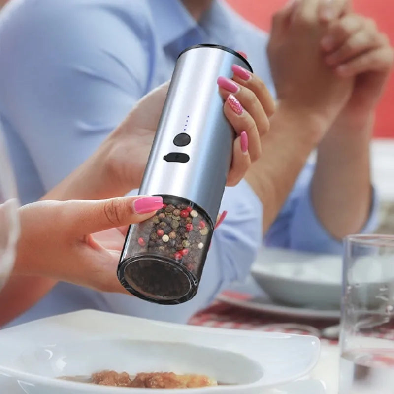 USB rechargeable electric salt and pepper grinder set with clear glass jar and stainless steel top