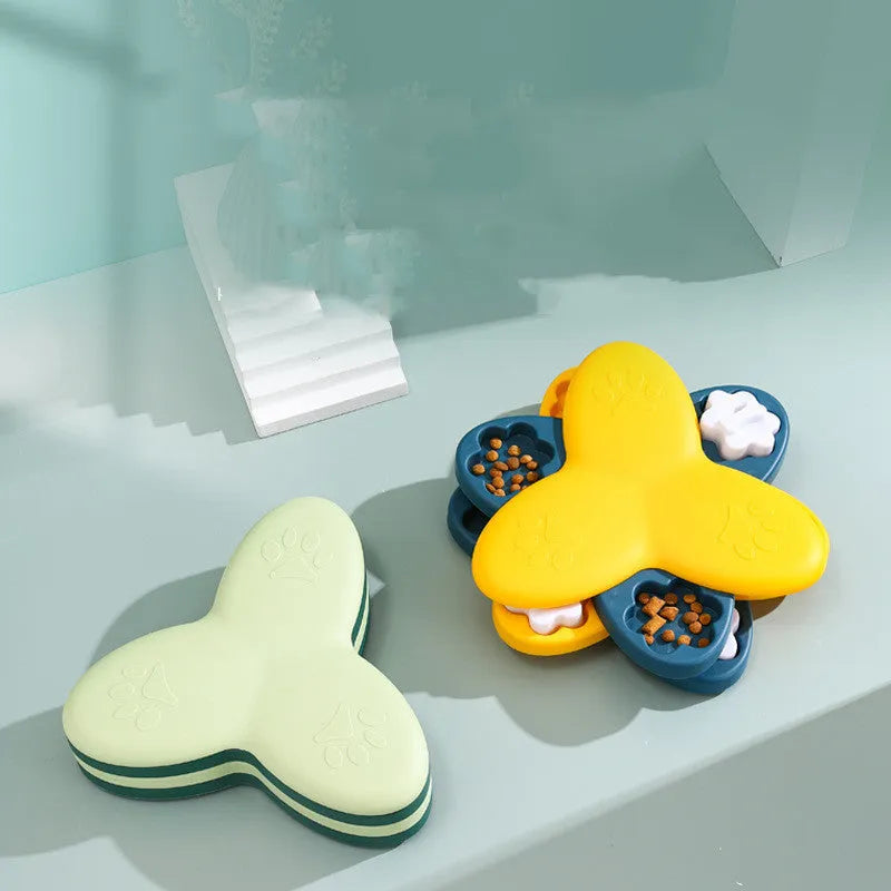 Whirlwind dog educational toy slow food plate in PP, 24.5 x 24.5 x 6.5 cm, yellow and blue or green design