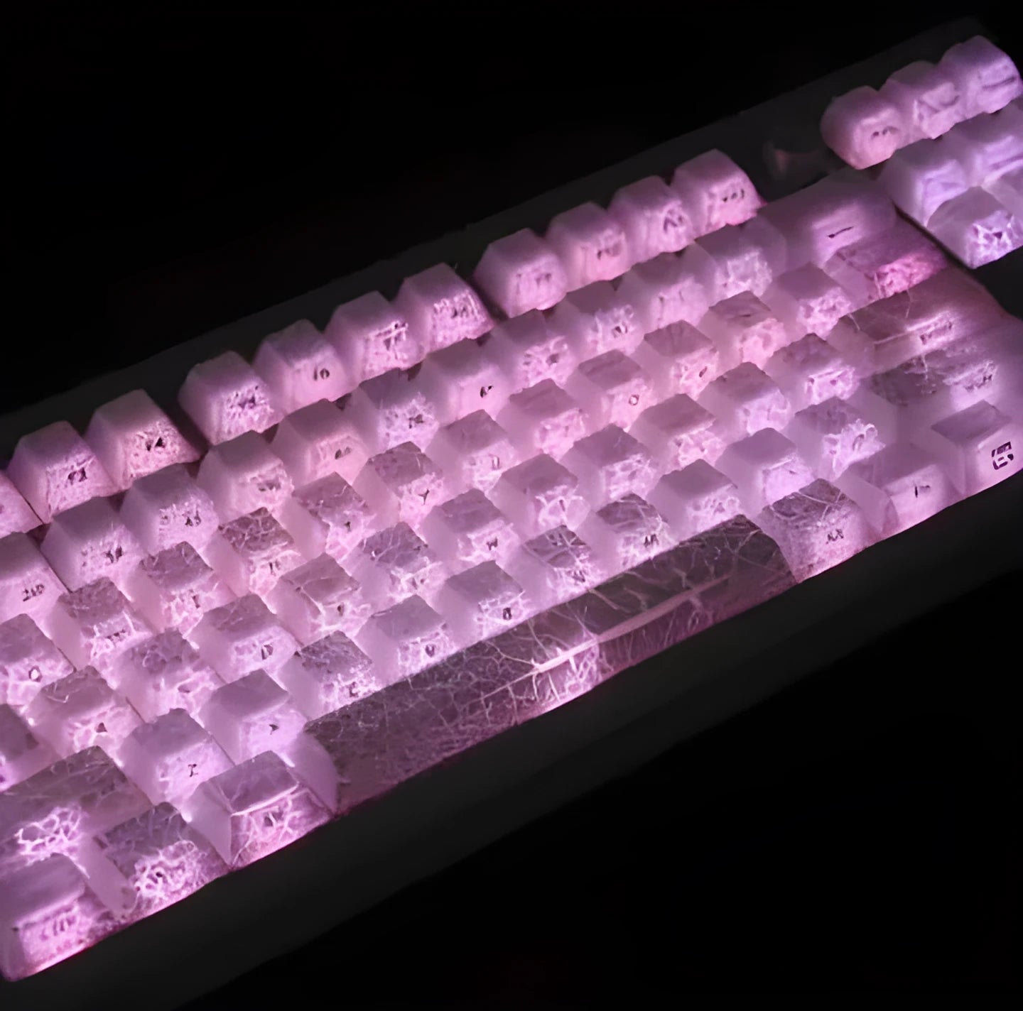 White Fission side carving transparent mechanical keyboard keycaps with white double stitching