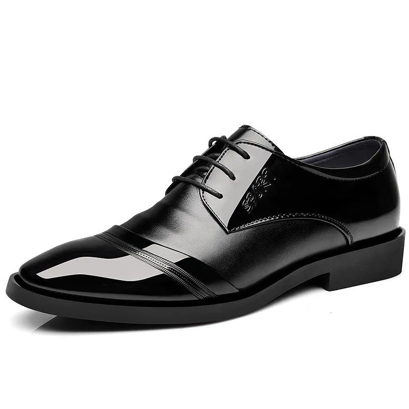 Men's casual pointed PU leather shoes in black with stitching details and rubber sole