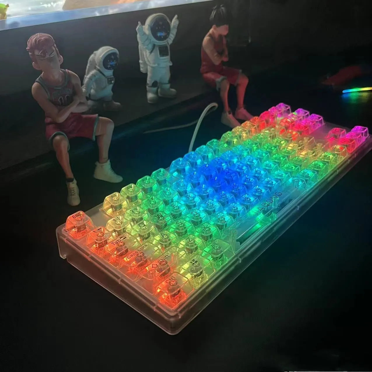 Universal transparent plastic key cap set with 132 pieces for mechanical keyboards