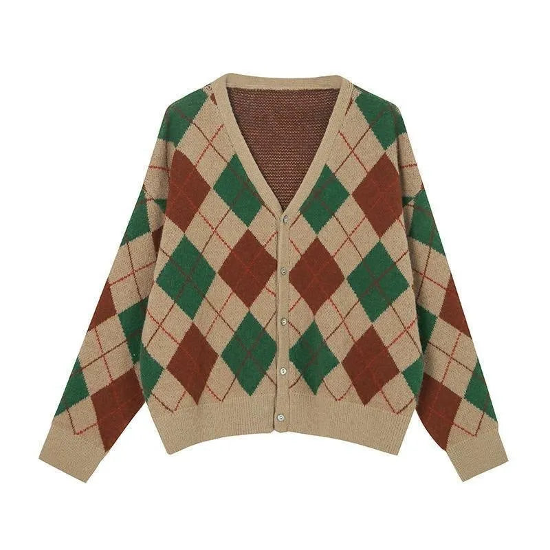 Knitted casual cardigan in macaron colours with regular sleeves and free size fit