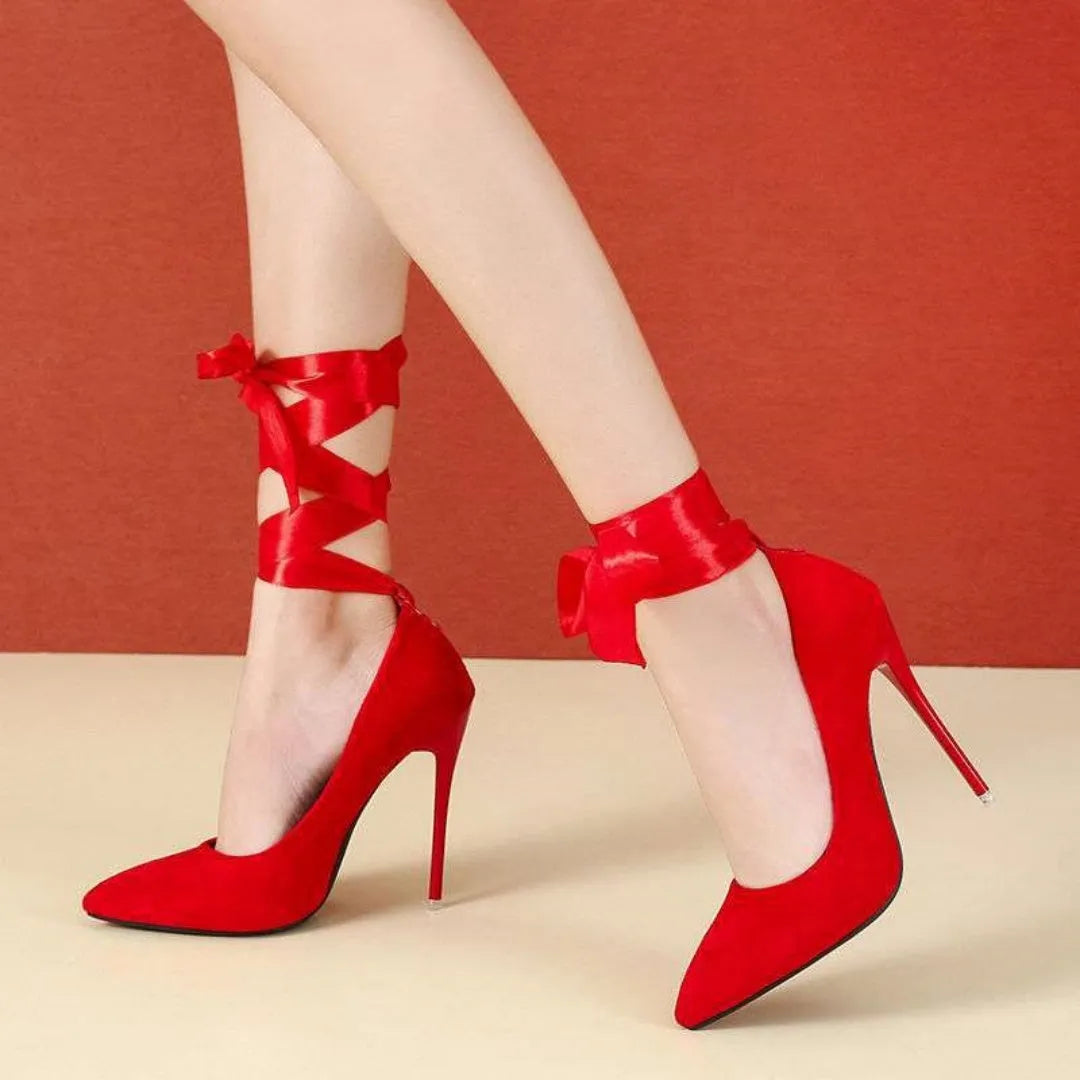 Women's black and red pointed toe strap shoes with shallow mouth design