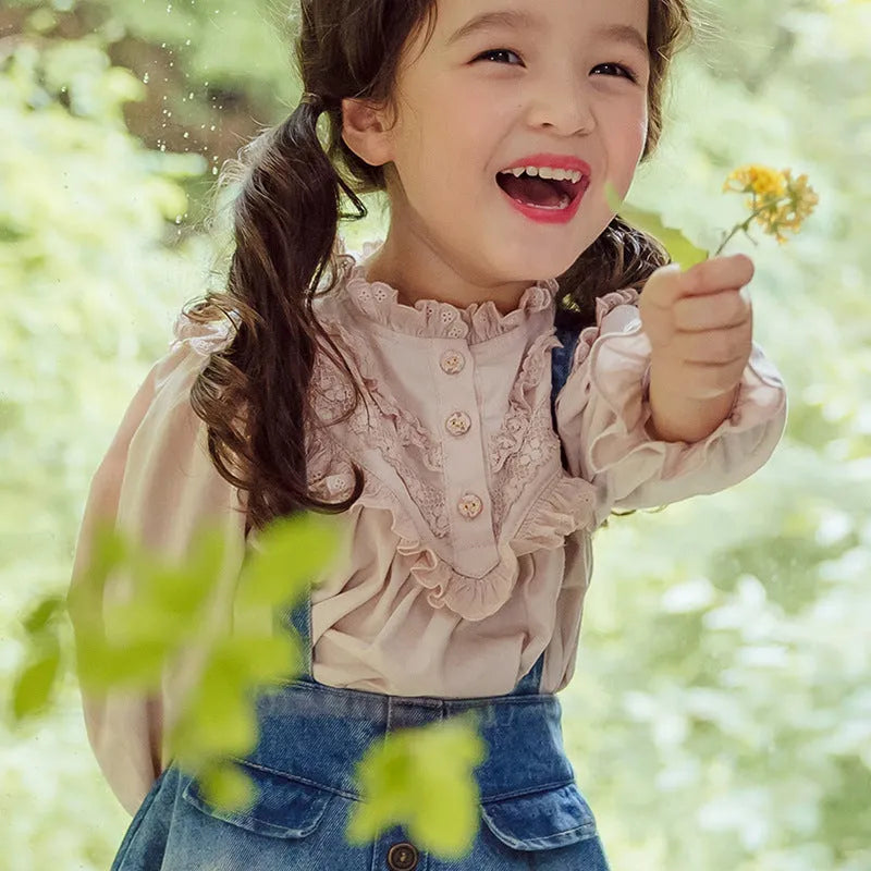 Girls' lace collar puff sleeve cotton shirt in solid beige colour for autumn