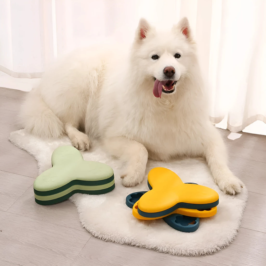Whirlwind dog educational toy slow food plate in PP, 24.5 x 24.5 x 6.5 cm, yellow and blue or green design