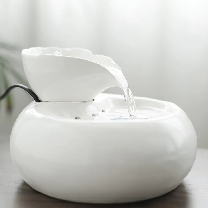 White and pink porcelain leaf automatic cat water dispenser with EU or US plug option