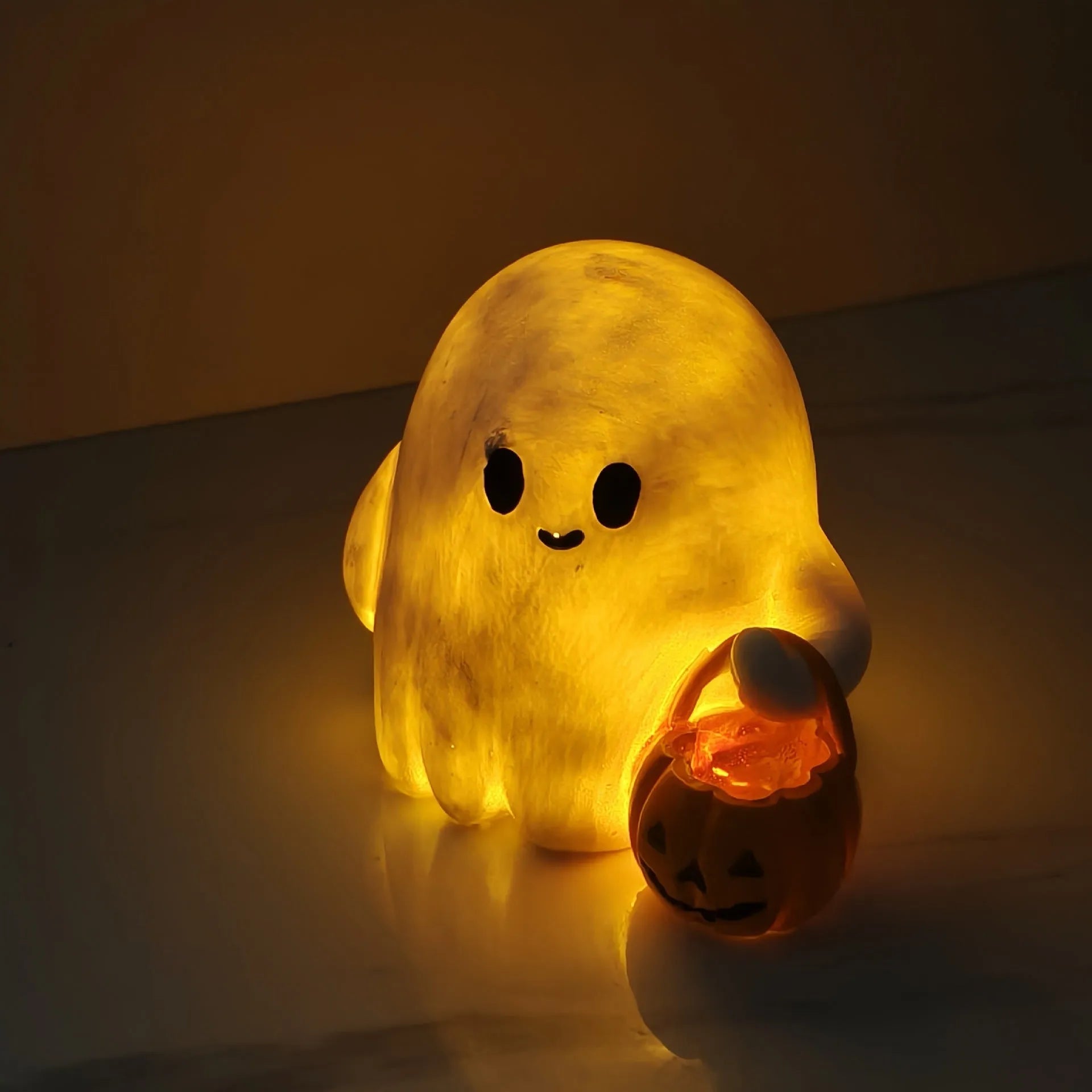 Cute ghost pumpkin desktop ornament made from resin and plastic, non-luminous version