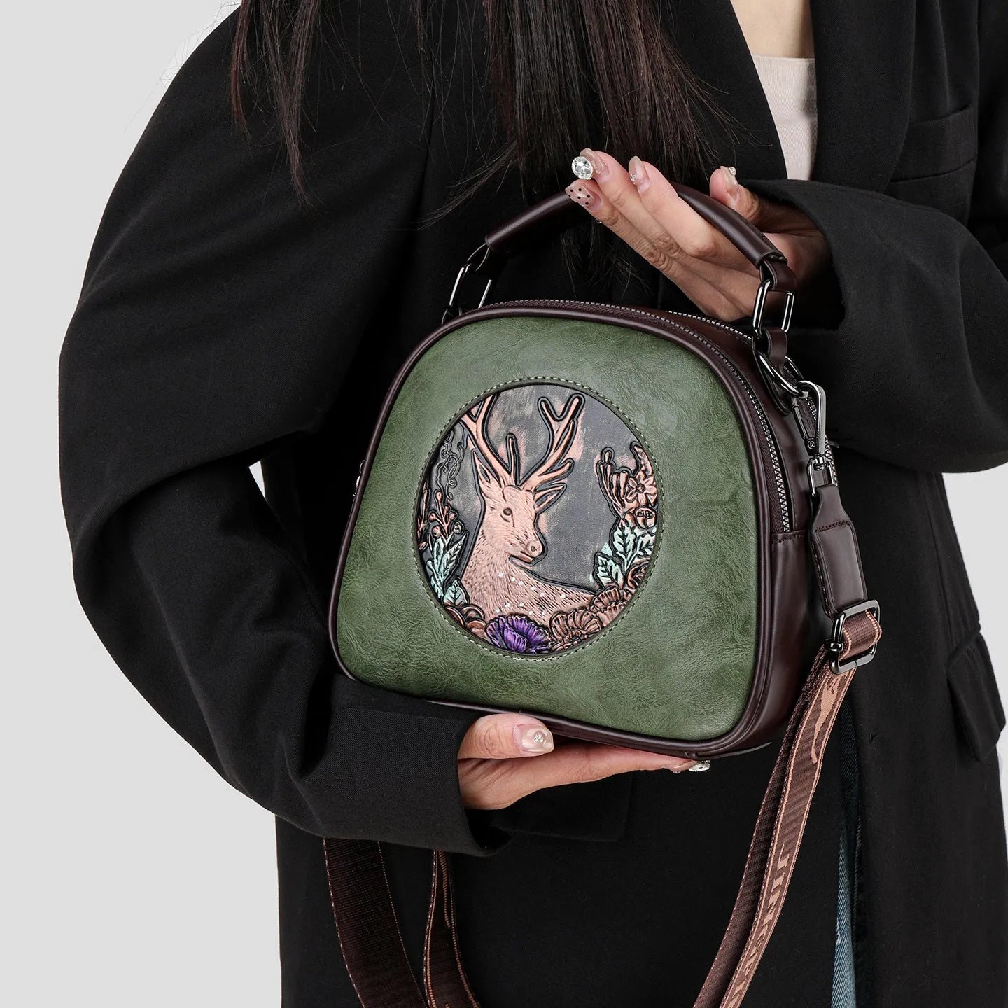 Retro embossing large capacity women's handbag in black with plaid and chain details, PU material, horizontal square shape