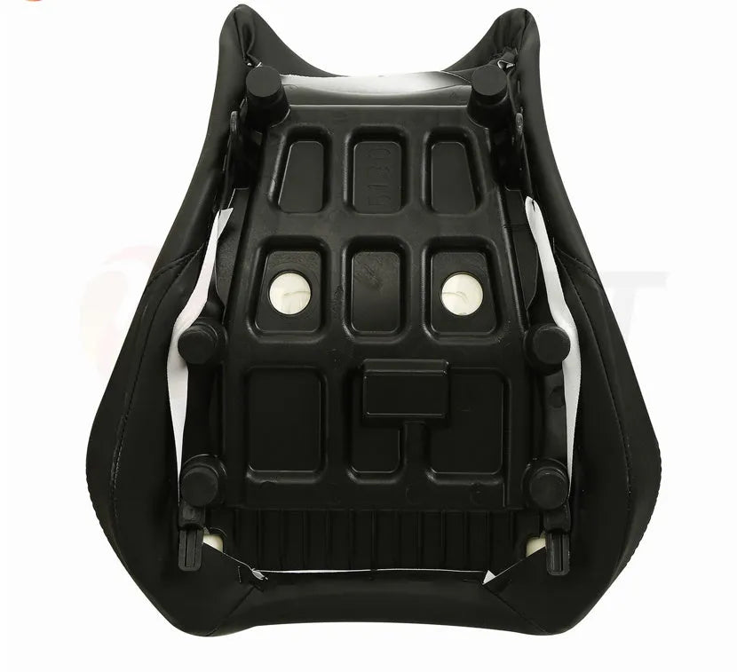 Large PU leather front and rear seat bags for a Suzuki GSXR1000 motorbike.