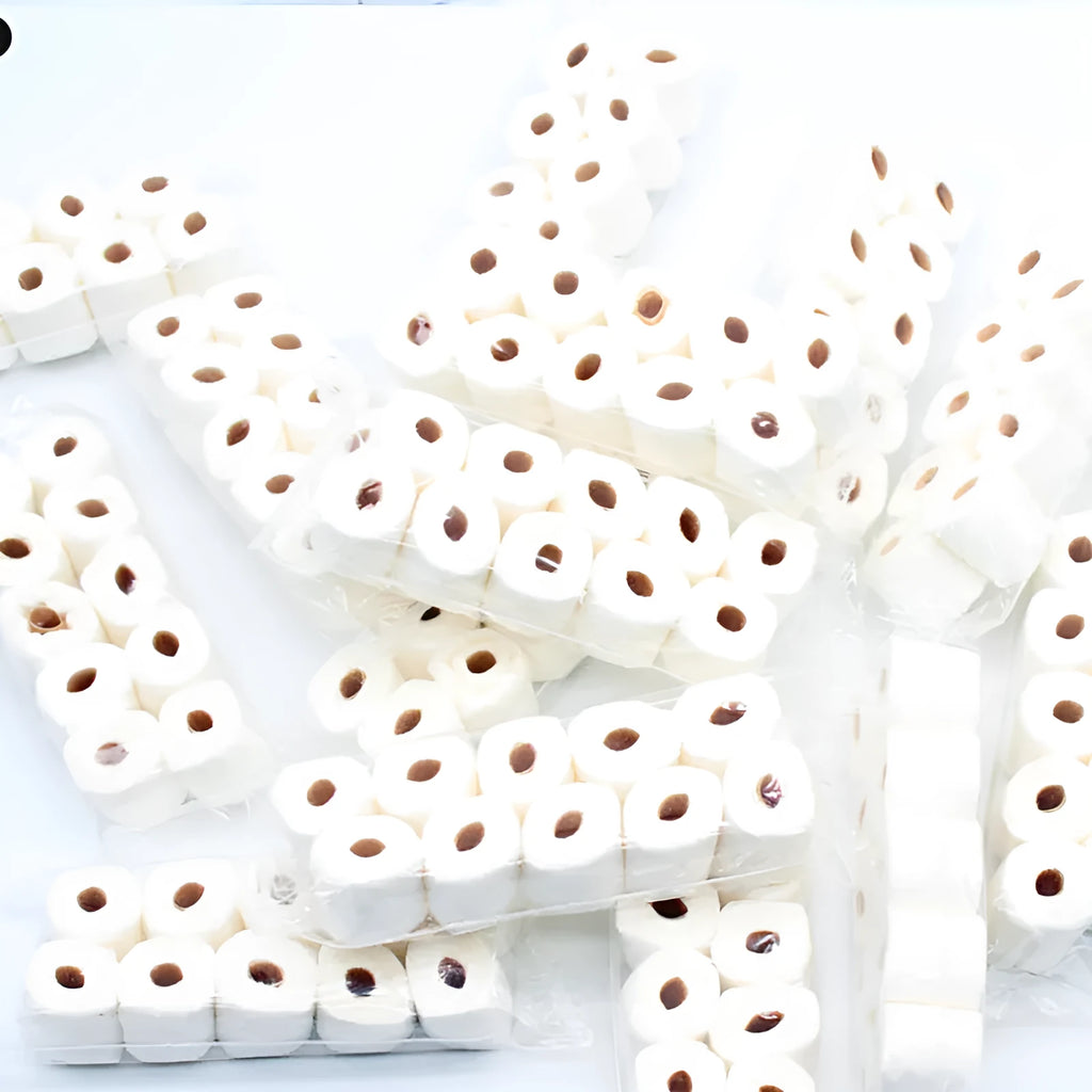 Miniature paper tissue roll model for children's pretend play measuring 30x15x80mm