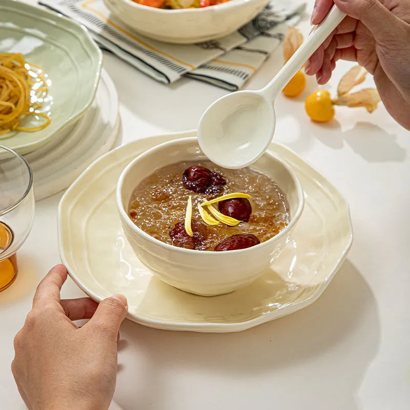 Seven-piece solid colour ceramic tableware set in gift box packaging with modern simple design