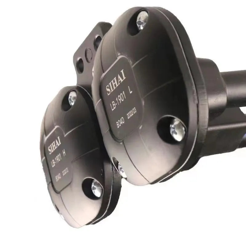 Black 300DB dual trumpet air horn compressor kit for 12V and 24V vehicles.