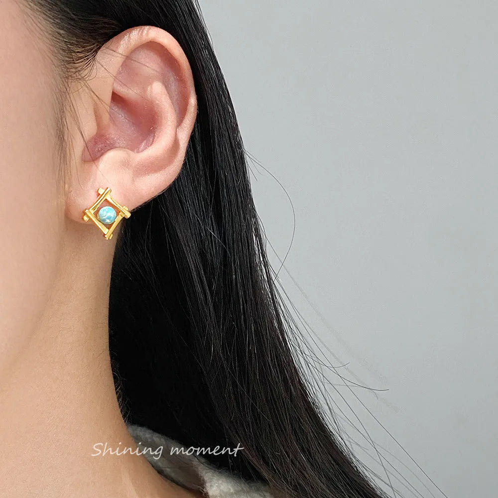 Women's geometric cross quadrangle stud earrings in 925 sterling silver with gold or silver finish